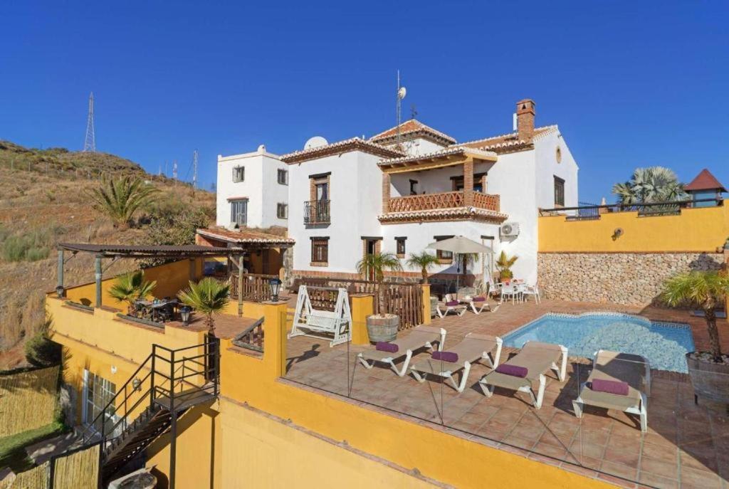 Benizan Villa
